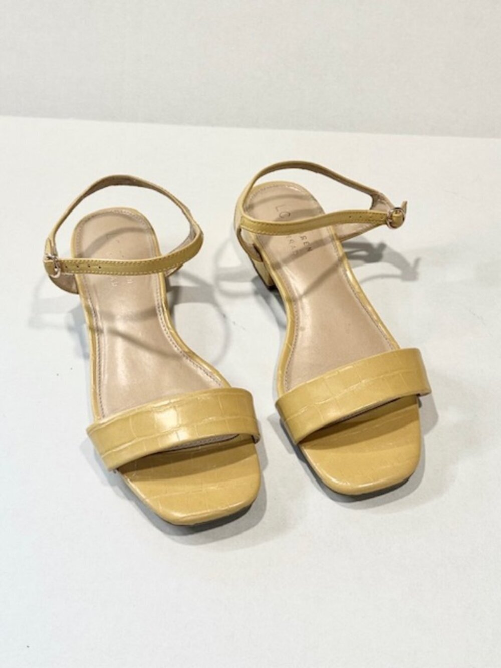 LC Lauren Conrad Womens Block Heel Sandals Crocodile-embossed Yellow Sz 8.5 MED